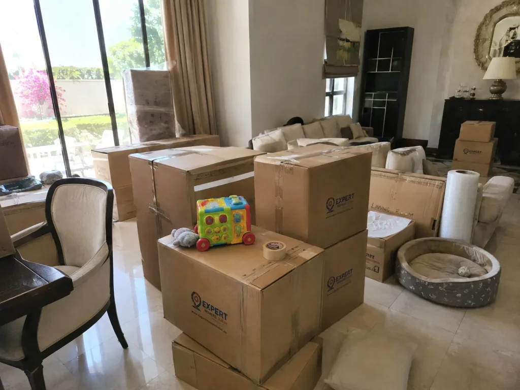 House movers Dubai family home during a move with kids and pets