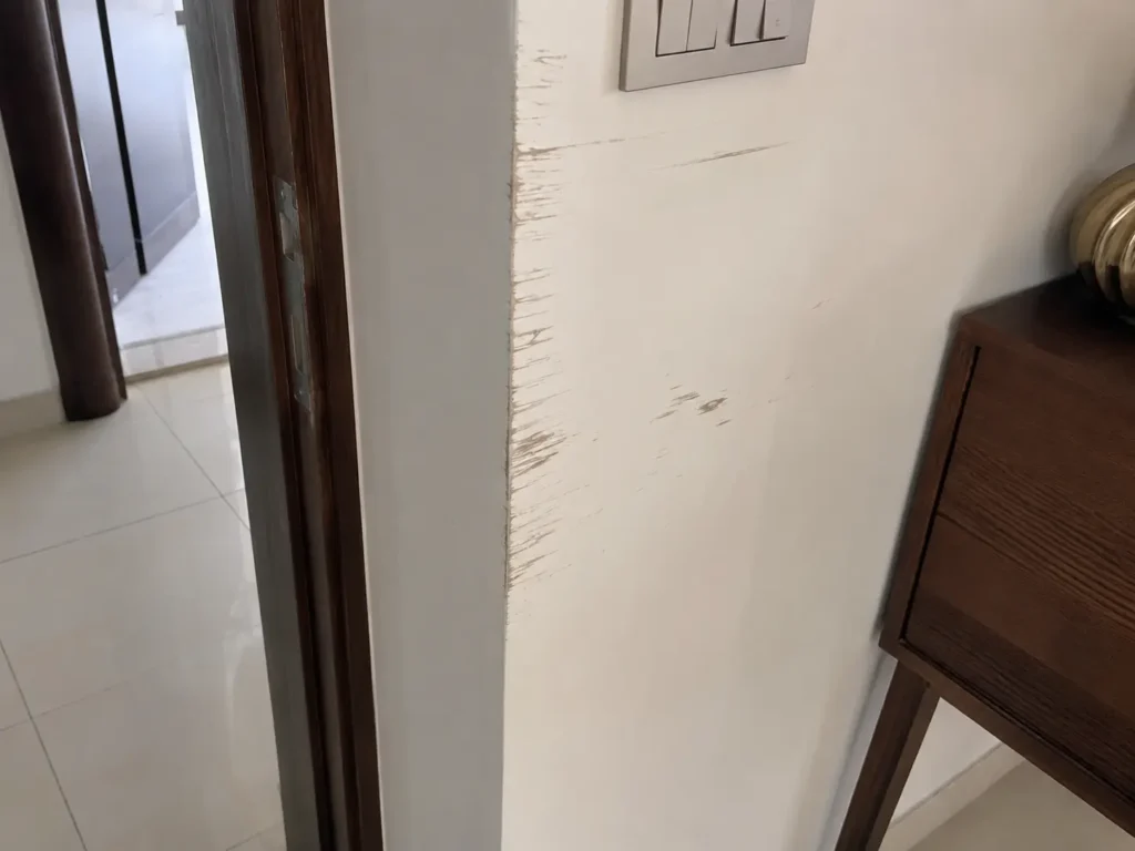 DIY moving Dubai wall damage risk